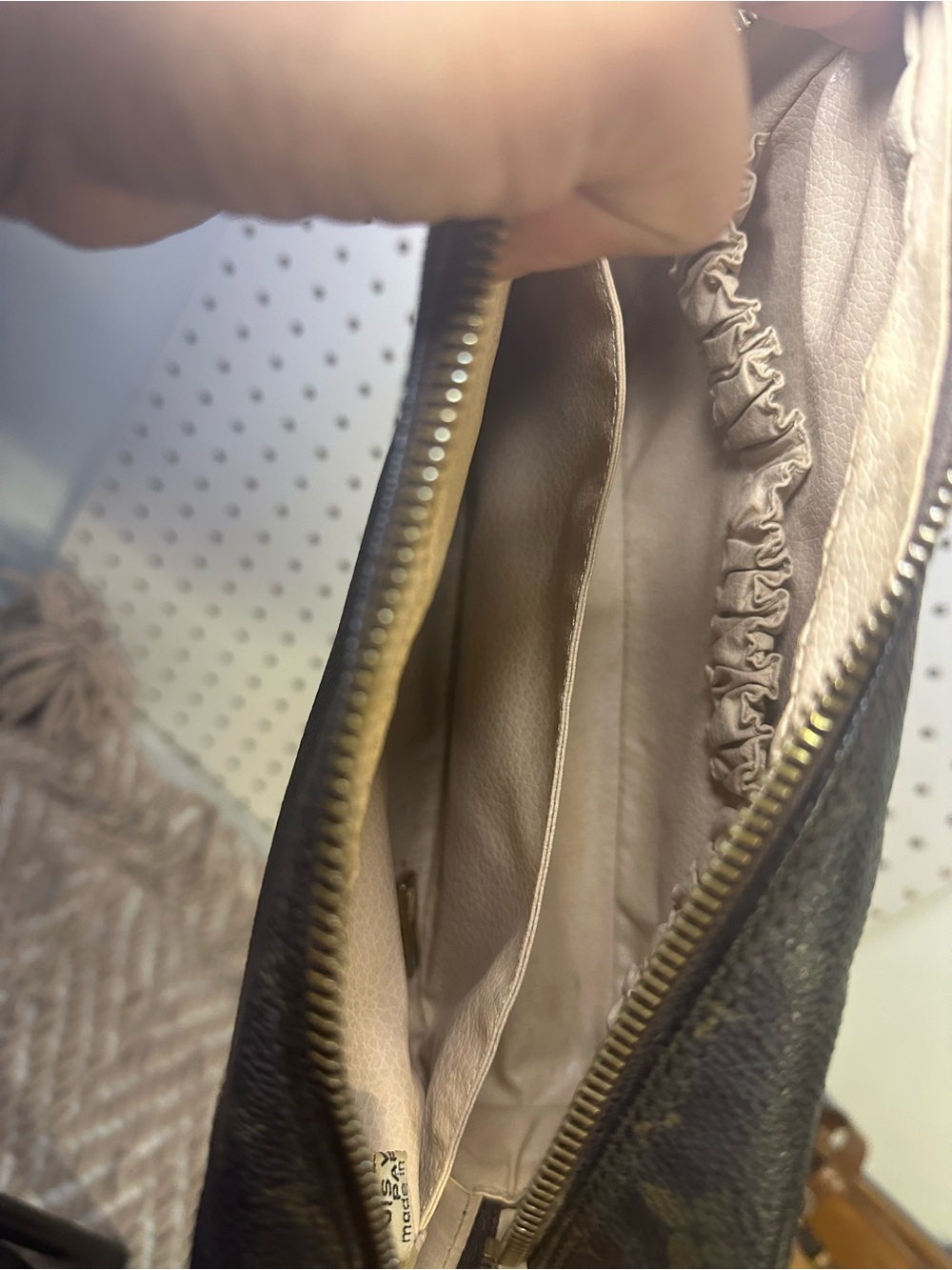 Gucci purse - Picture 4 of 16
